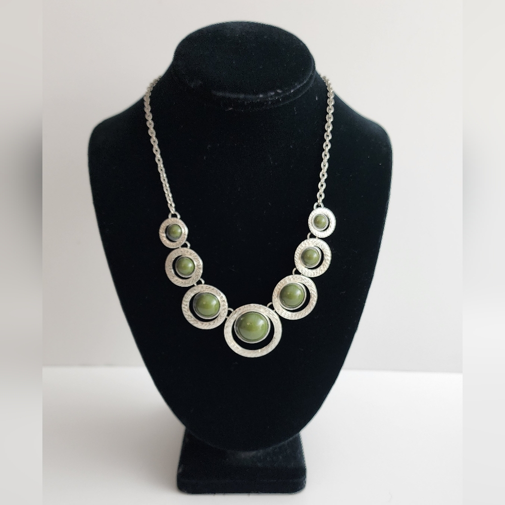 Green And Silver Circle Statement Lightweight Necklace